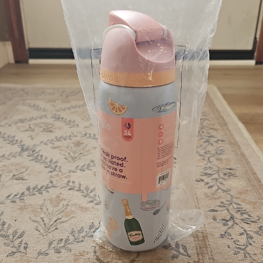 Owala X UO 32oz Freesip